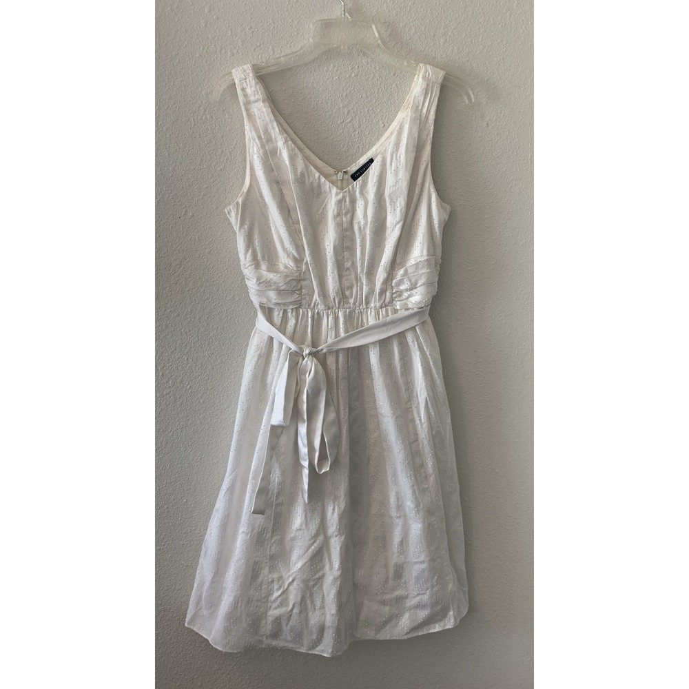 The Limited Women's Dress Size 8 White V-Neck Knee Length Textured Sash Tie